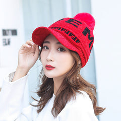 touca boné feminina com pompom no topo