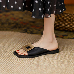 sandália plana feminina com frente aberta