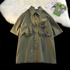 camisa polo larga estilo streetwear com botões, gola e multiplos bolsos