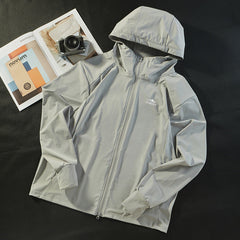 jaqueta corta vento masculina com bolsos e proteção contra raios UV