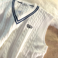 suéter de manga curta bordado na gola