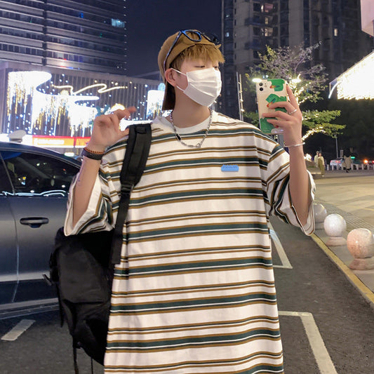 Camiseta masculina listrada personalizada de manga curta verão versão coreana