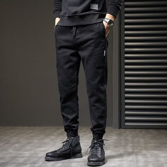 calça estilo cargo de cintura elástica com vários bolsos