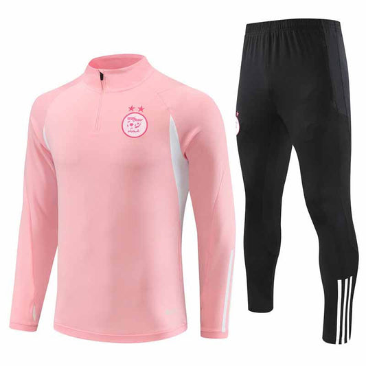 calça e blusa de treino dos times de futebol da europa