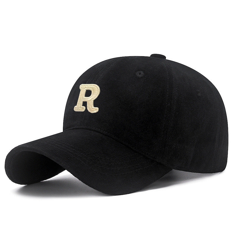 boné esportivo com ''R'' bordado