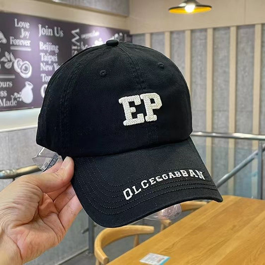 boné feminino de esporte com ''EP'' bordado