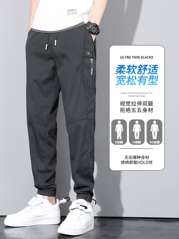 calça jeans clara com estilo largo streetwear