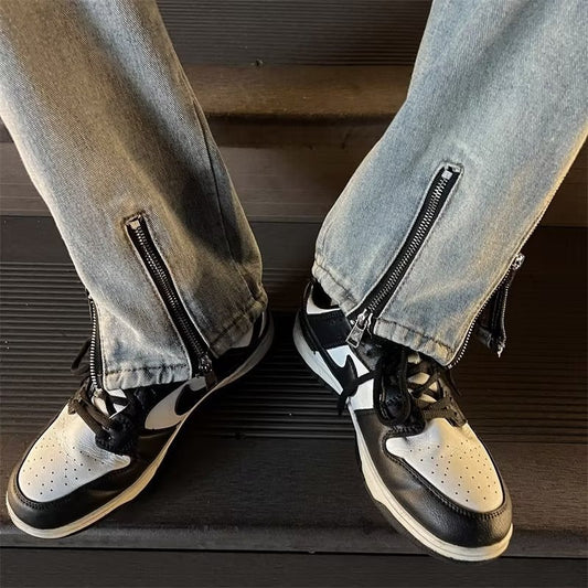 Calça jeans masculina com zíper nas ponta das calças