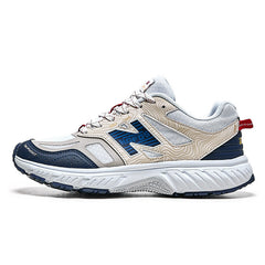 tenis esportivo confortavel com ''N'' bordado de sola grossa