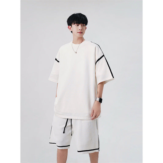 conjunto esportivo de shorts e camisa estilo streetwear