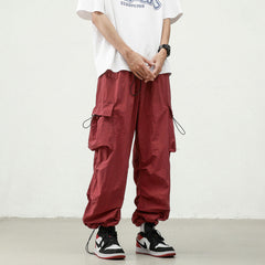 calça cargo com multiplos bolsos modelo fino