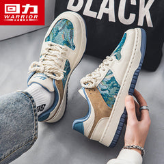 sapato de skatista estilo streetwear com desenhos